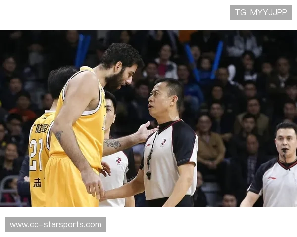 山西两分钟连吃多个技术犯规，潘江被驱逐离场，山西潘杰